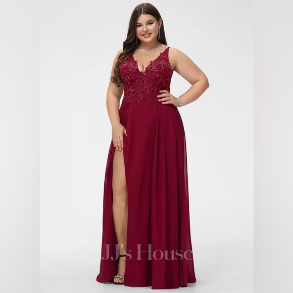 JJs House | Dresses | Jjs House Aline Vneck Chiffon Lace Burgundy ...